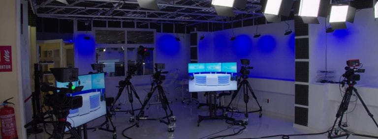Plató de televisión multicámara - alquiler de platós CMP Madrid